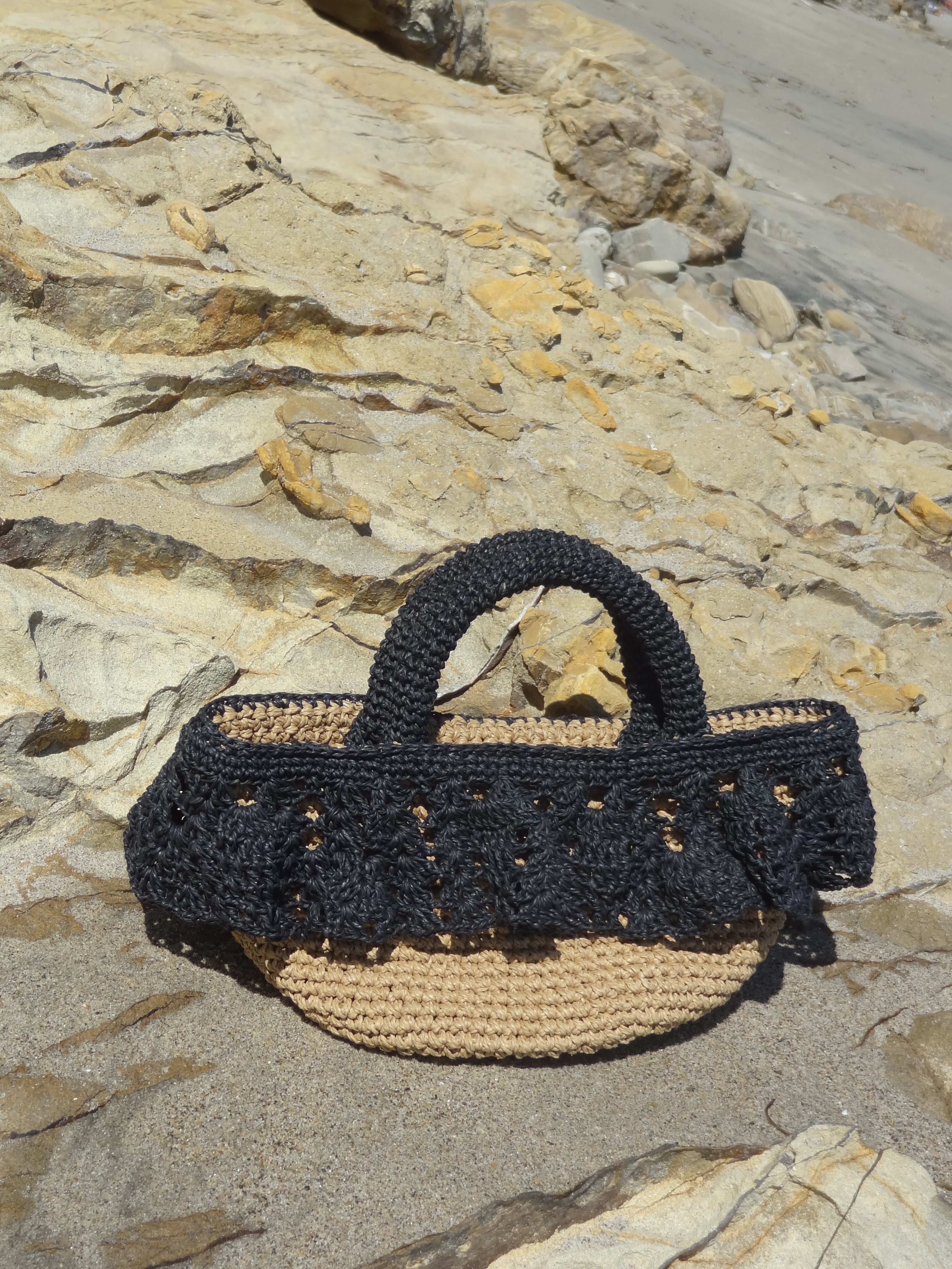 Lace Basket Bag in Black
